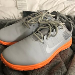 Nike shoes ! Try to sell fast! Give best offer